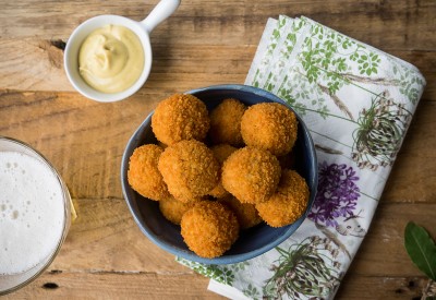zelfgemaakte bitterballen